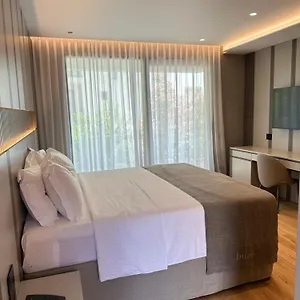 Buze Boutique Hotel Sarandë